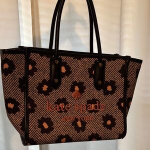 kate spade black and tan floral jacquard tote